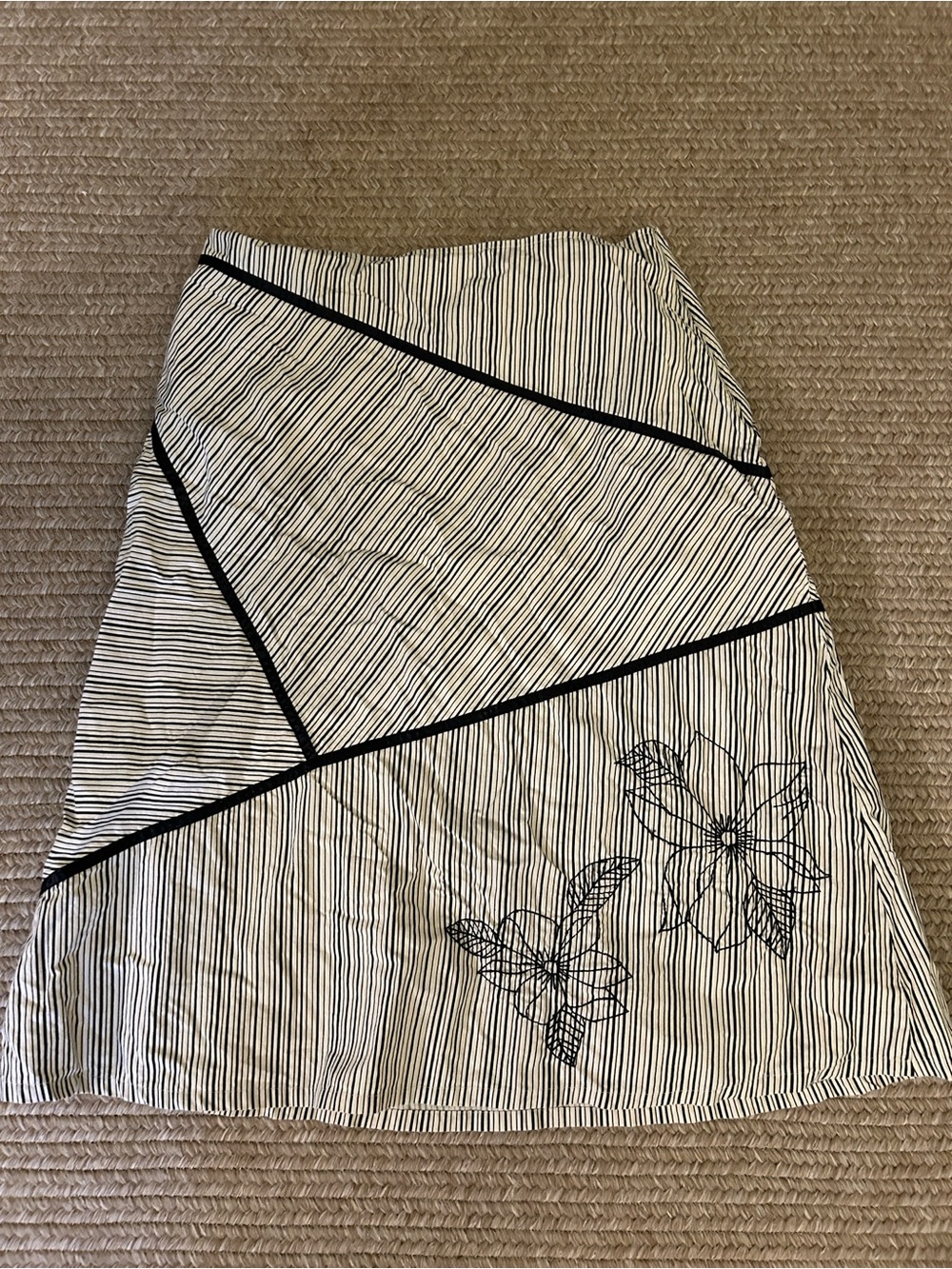 Mixed Nouveau geometric stripe skirt, size 14